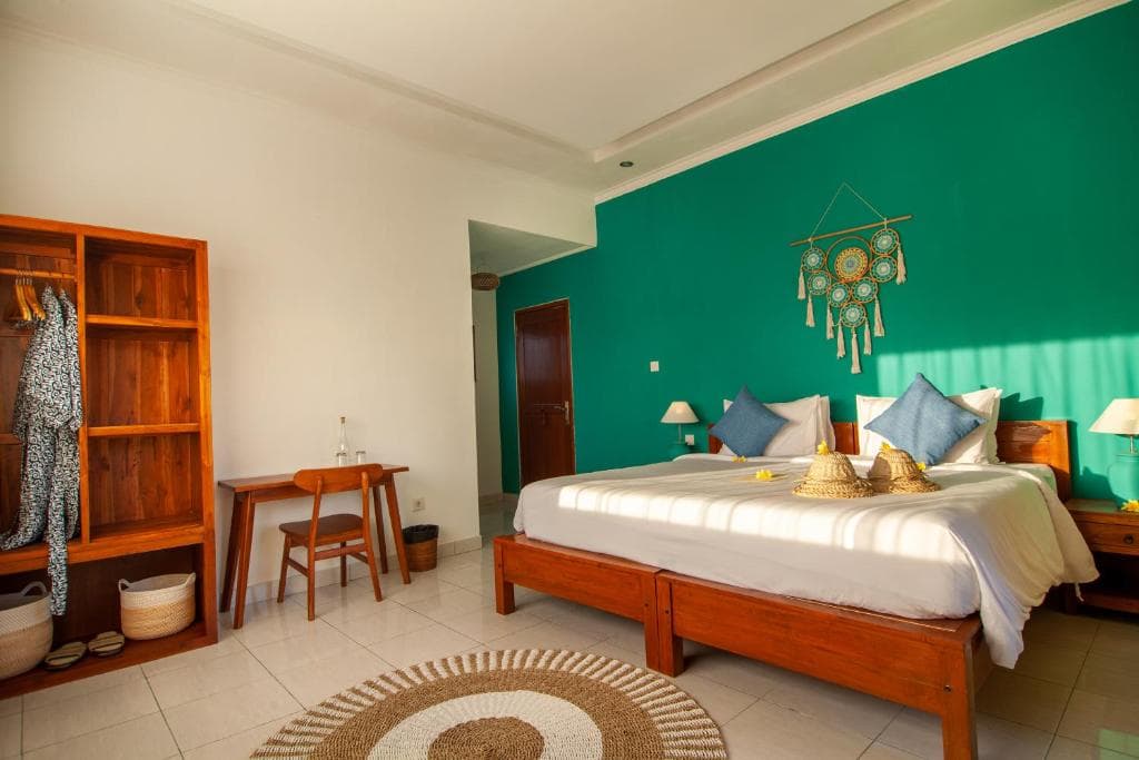 Deluxe Room - Image 3